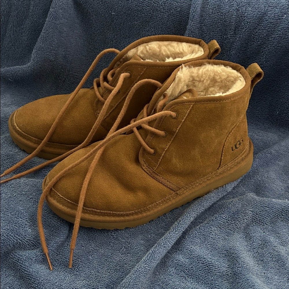 UGG Lace up boots